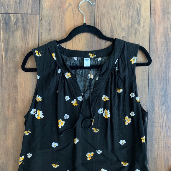 Old Navy Floral Dress - Picture 3 of 4